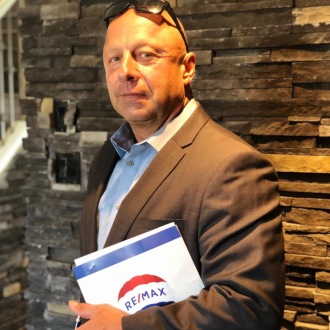 Agent profile photo
